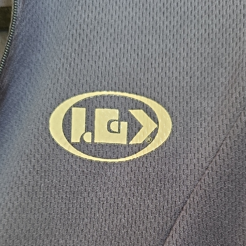 Cycling Vest - Picture 3 of 5